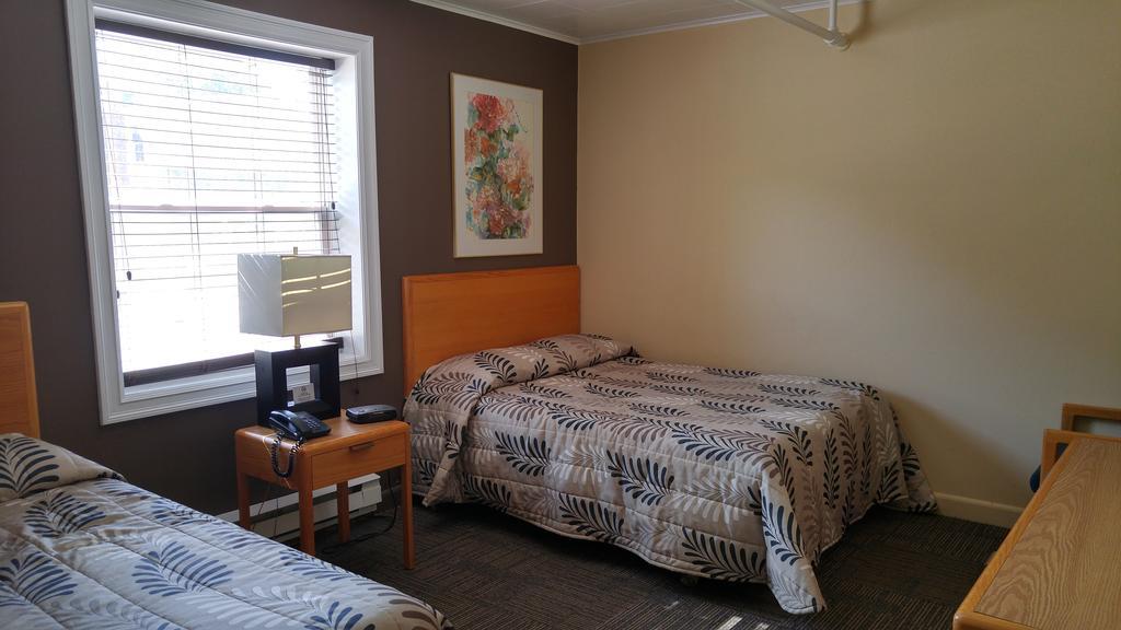 Historic Hotel Corner Brook Extérieur photo